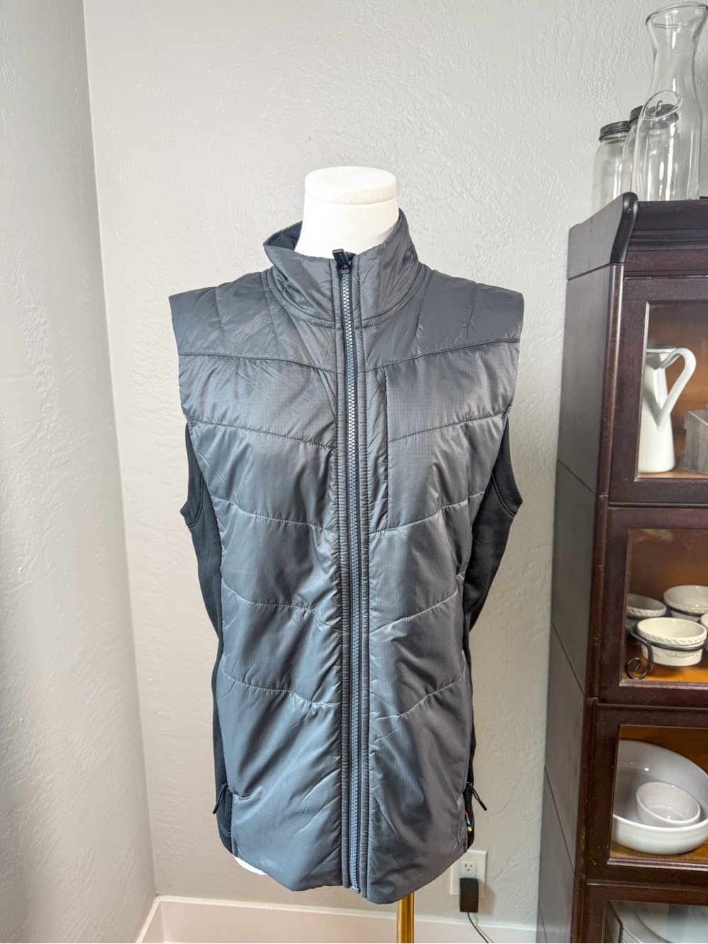 Smartwool Mens Merino Wool Hybrid Quilted Vest Black Full Zip Outdoor Size M